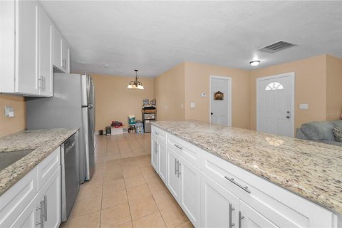 Villa ou maison à vendre à Port Richey, Floride: 4 chambres, 151.8 m2 № 2319261 - photo 19