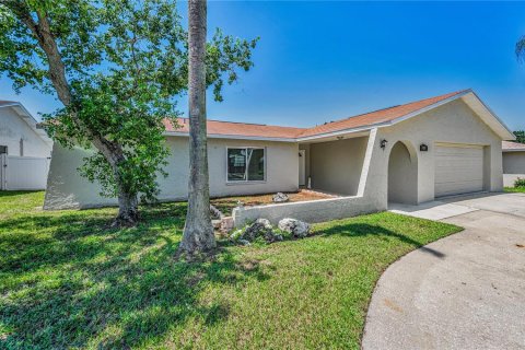 Villa ou maison à vendre à Port Richey, Floride: 4 chambres, 151.8 m2 № 2319261 - photo 3