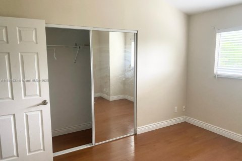 Copropriété à louer à Oakland Park, Floride: 2 chambres, 101.82 m2 № 1836699 - photo 2