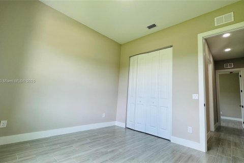 House in LaBelle, Florida 3 bedrooms, 156.17 sq.m. № 1776432 - photo 24