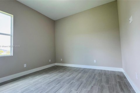 House in LaBelle, Florida 3 bedrooms, 156.17 sq.m. № 1776432 - photo 25