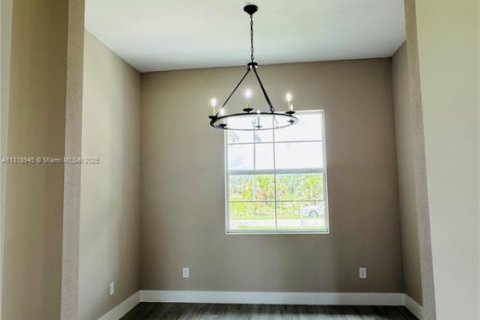 House in LaBelle, Florida 3 bedrooms, 156.17 sq.m. № 1776432 - photo 10