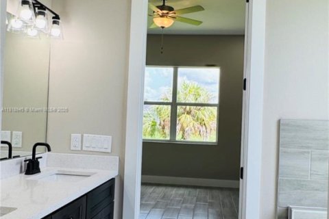 House in LaBelle, Florida 3 bedrooms, 156.17 sq.m. № 1776432 - photo 21