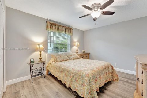 House in Coral Springs, Florida 4 bedrooms, 232.72 sq.m. № 1781796 - photo 28