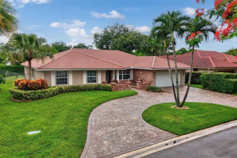 House in Coral Springs, Florida 4 bedrooms, 232.72 sq.m. № 1781796 - photo 5