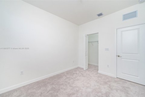 Touwnhouse à louer à Miami, Floride: 4 chambres, 169.83 m2 № 1929812 - photo 22