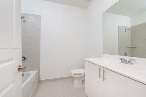 Touwnhouse à louer à Miami, Floride: 4 chambres, 169.83 m2 № 1929812 - photo 15