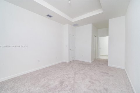Touwnhouse à louer à Miami, Floride: 4 chambres, 169.83 m2 № 1929812 - photo 25