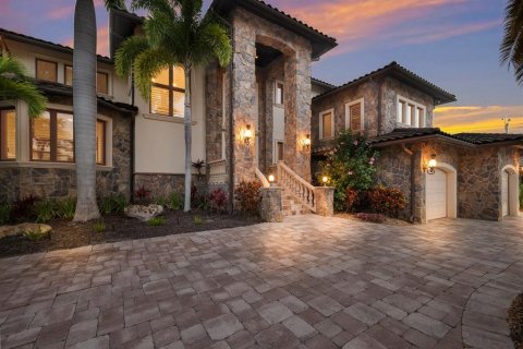 Villa ou maison à vendre à Sarasota, Floride: 5 chambres, 739.5 m2 № 1202166 - photo 4
