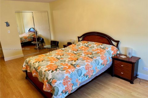 Condo in Sunny Isles Beach, Florida, 2 bedrooms  № 1790774 - photo 7