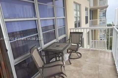 Condo in Sunny Isles Beach, Florida, 2 bedrooms  № 1790774 - photo 12