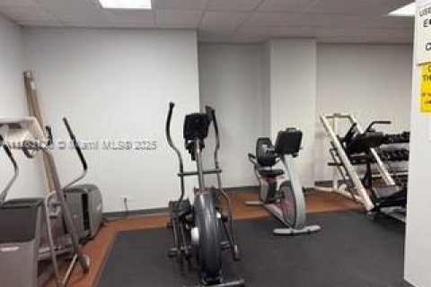Condo in Sunny Isles Beach, Florida, 2 bedrooms  № 1790774 - photo 14