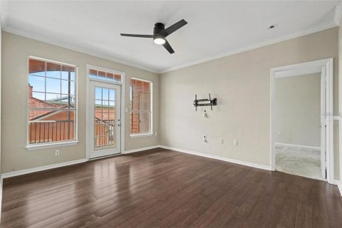 Condo in Tampa, Florida, 2 bedrooms  № 2393428 - photo 5