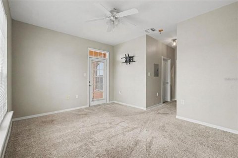 Condo in Tampa, Florida, 2 bedrooms  № 2393428 - photo 19