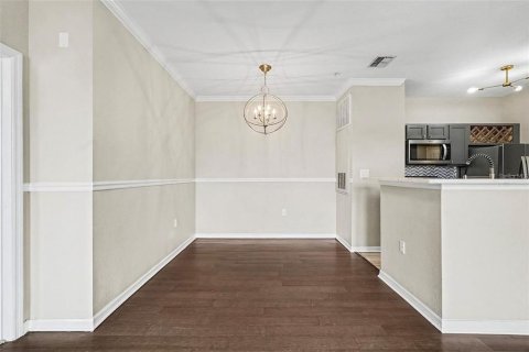 Condo in Tampa, Florida, 2 bedrooms  № 2393428 - photo 7