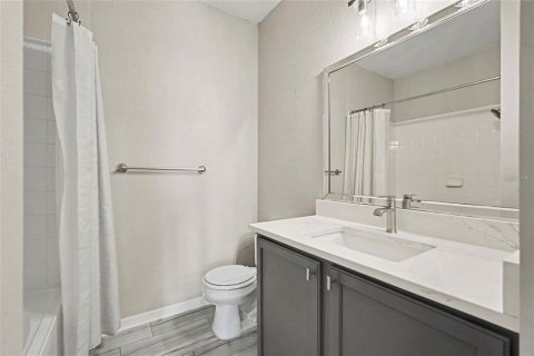 Condo in Tampa, Florida, 2 bedrooms  № 2393428 - photo 16