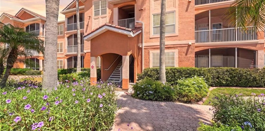 Condo in Tampa, Florida, 2 bedrooms  № 2393428