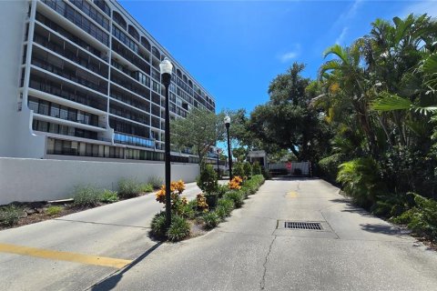 Condominio en alquiler en Tampa, Florida, 2 dormitorios, 109.25 m2 № 2224440 - foto 2