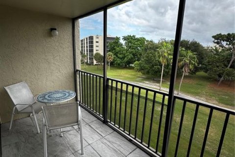 Condominio en venta en Clearwater, Florida, 2 dormitorios, 89.19 m2 № 2098601 - foto 18
