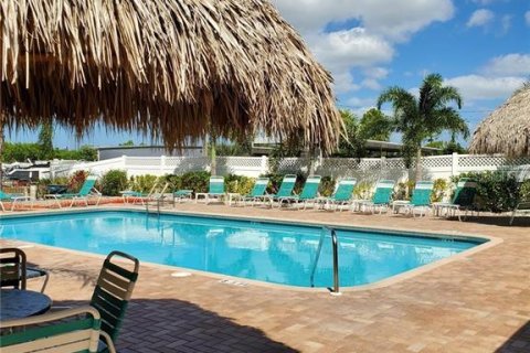 Condominio en venta en Clearwater, Florida, 2 dormitorios, 89.19 m2 № 2098601 - foto 28
