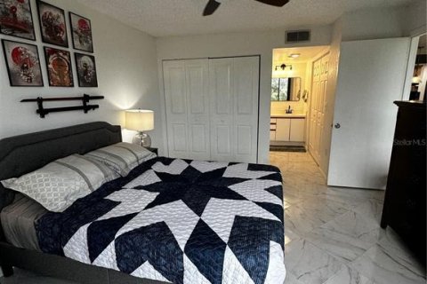 Condominio en venta en Clearwater, Florida, 2 dormitorios, 89.19 m2 № 2098601 - foto 12