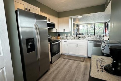 Condominio en venta en Clearwater, Florida, 2 dormitorios, 89.19 m2 № 2098601 - foto 4