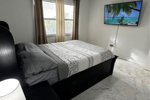 Condominio en venta en Clearwater, Florida, 2 dormitorios, 89.19 m2 № 2098601 - foto 16