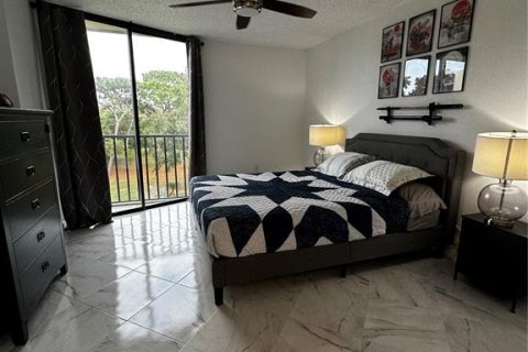 Condominio en venta en Clearwater, Florida, 2 dormitorios, 89.19 m2 № 2098601 - foto 11