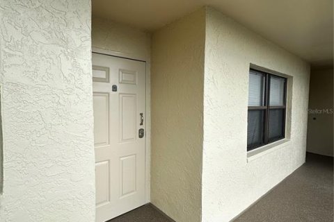 Condominio en venta en Clearwater, Florida, 2 dormitorios, 89.19 m2 № 2098601 - foto 2