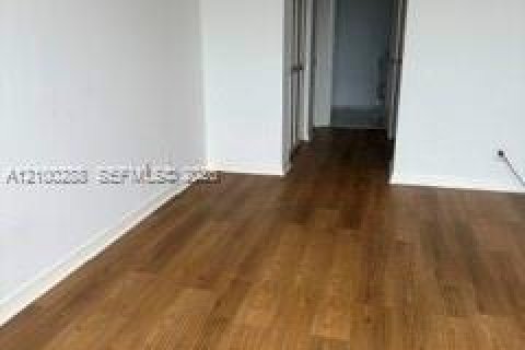 Appartement à louer à Hollywood, Floride: 2 chambres, 106.84 m2 № 2400819 - photo 24