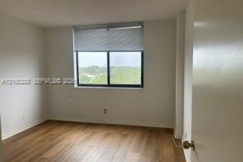 Appartement à louer à Hollywood, Floride: 2 chambres, 106.84 m2 № 2400819 - photo 14