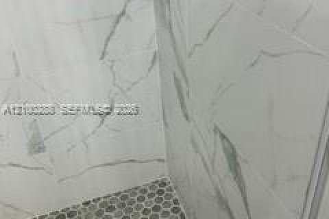 Appartement à louer à Hollywood, Floride: 2 chambres, 106.84 m2 № 2400819 - photo 18