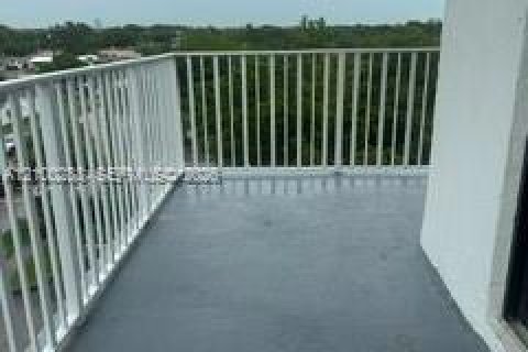 Appartement à louer à Hollywood, Floride: 2 chambres, 106.84 m2 № 2400819 - photo 8