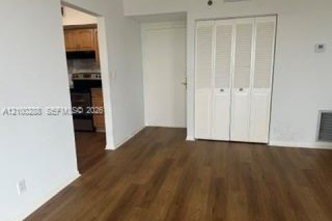 Appartement à Hollywood, Floride 2 chambres, 106.84 m2 № 2400819