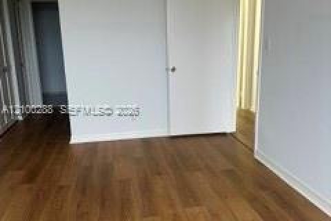 Appartement à louer à Hollywood, Floride: 2 chambres, 106.84 m2 № 2400819 - photo 26