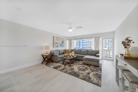 Condo in Fort Lauderdale, Florida, 1 bedroom № 2016320 - photo 7