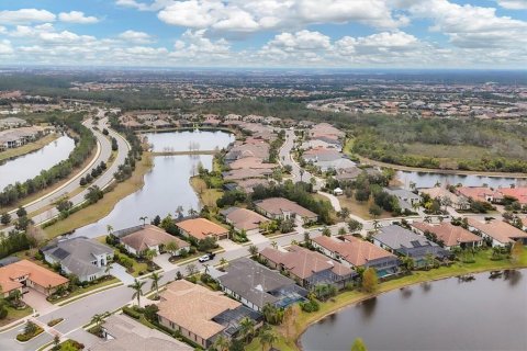 Villa ou maison à vendre à Lakewood Ranch, Floride: 4 chambres, 243.59 m2 № 1530101 - photo 18