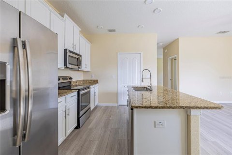 Townhouse in Windermere, Florida 3 bedrooms, 162.39 sq.m. № 1913878 - photo 14