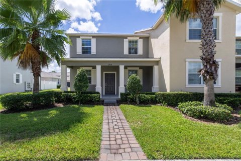 Townhouse in Windermere, Florida 3 bedrooms, 162.39 sq.m. № 1913878 - photo 1