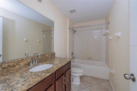 Townhouse in Windermere, Florida 3 bedrooms, 162.39 sq.m. № 1913878 - photo 20