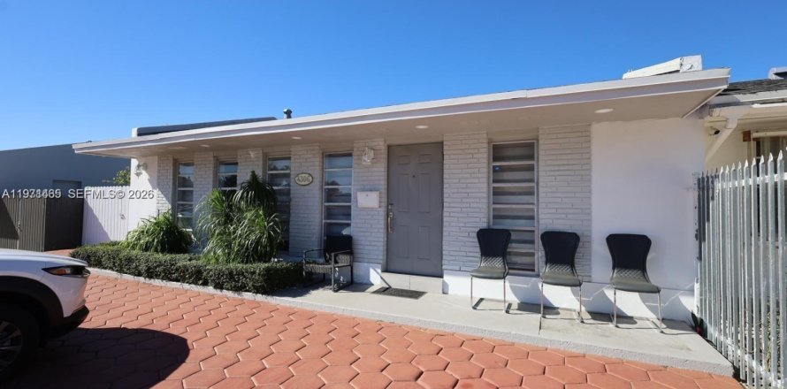 Casa en Miami, Florida 3 dormitorios, 94.3 m2 № 2032279