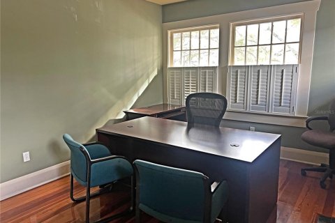 Propiedad comercial en alquiler en Tampa, Florida, 270.53 m2 № 1569756 - foto 4