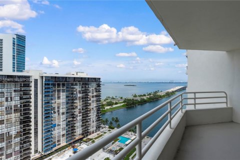 Apartamento en alquiler en Miami, Florida, 1 dormitorio, 96.25 m2 № 1970187 - foto 16