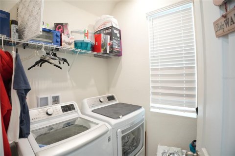 Casa en venta en Kissimmee, Florida, 3 dormitorios, 158.49 m2 № 2308358 - foto 21
