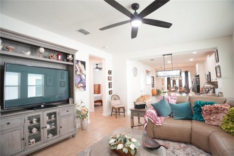 Casa en venta en Kissimmee, Florida, 3 dormitorios, 158.49 m2 № 2308358 - foto 13