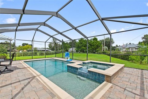 Casa en venta en Winter Haven, Florida, 5 dormitorios, 282.33 m2 № 1903932 - foto 10