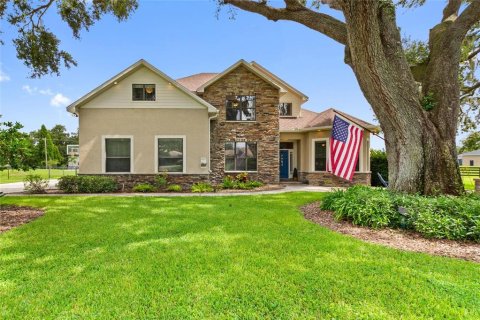 Casa en venta en Winter Haven, Florida, 5 dormitorios, 282.33 m2 № 1903932 - foto 1
