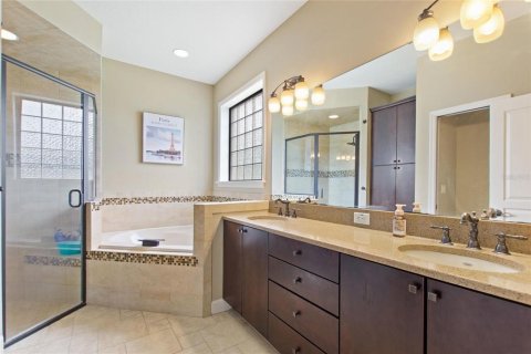 Casa en venta en Winter Haven, Florida, 5 dormitorios, 282.33 m2 № 1903932 - foto 29