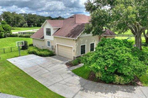 Casa en venta en Winter Haven, Florida, 5 dormitorios, 282.33 m2 № 1903932 - foto 4