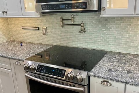 Снять в аренду кондоминиум в Тампа, Флорида 5 комнат, 159.05м2, № 1904883 - фото 13